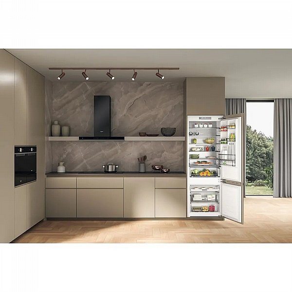 ���� �������� - 394 ���� Bauknecht ������� BNF70IS400