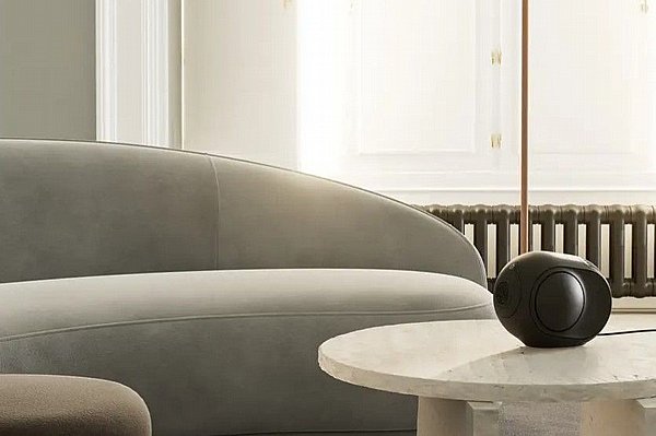 Devialet Phantom II 98 dB � ����� ������� ������ 400W �� ����� Hi-End
