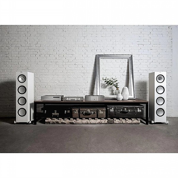 ����� �����  KEF  ��� Q 950