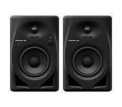 ��� ��������� DJ �������� Pioneer DM-40D-BT �� ������